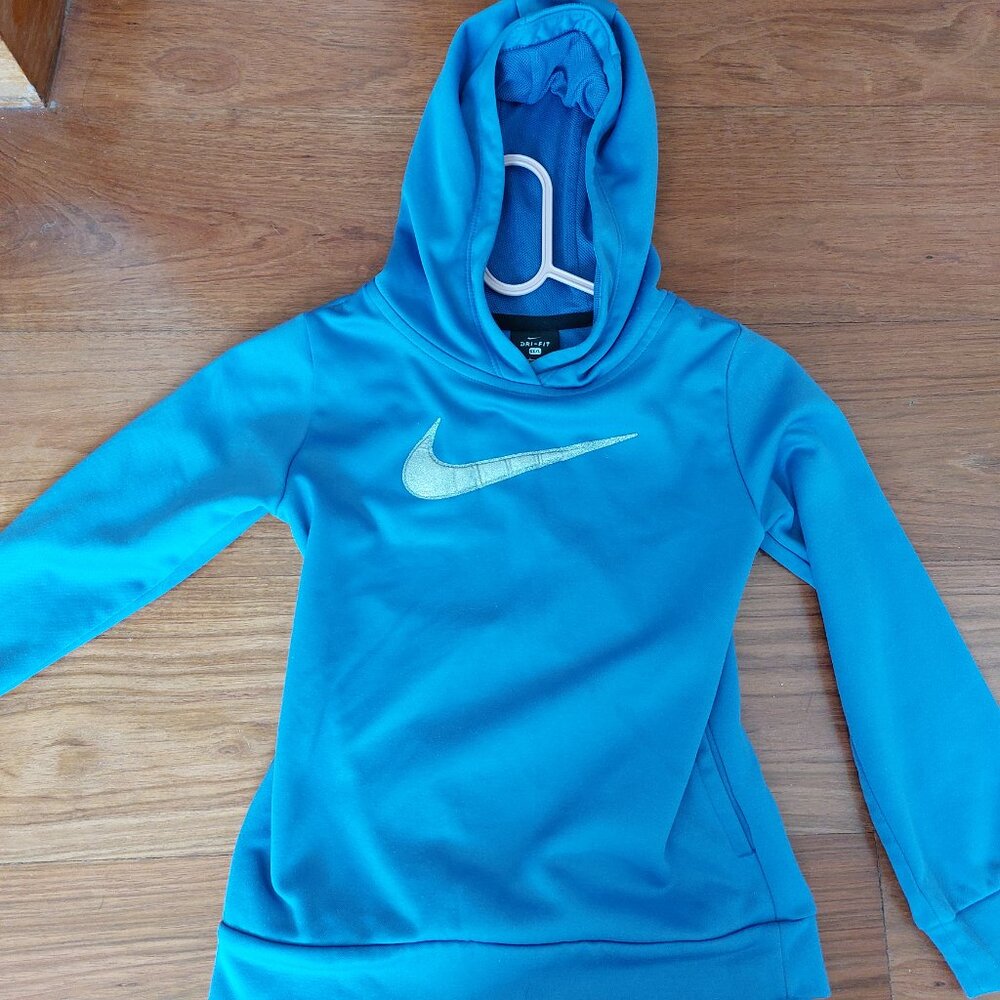 Girls Nike DryFit Purple Sweatshirt with pockets hoodie